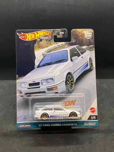 Hot Wheels - 87 Ford Sierra Cosworth - Canyon Warriors - card variant: DAMAGED PACKAGE