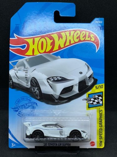 Hot Wheels - 20 Toyota GR Supra white Greddy / Pandem - varianta karty: ROZTRHNUTÝ OBAL