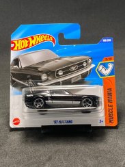 Hot Wheels - 67 Mustang black