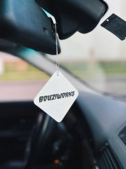 Hanging car air freshener - BOUZIWORKS white