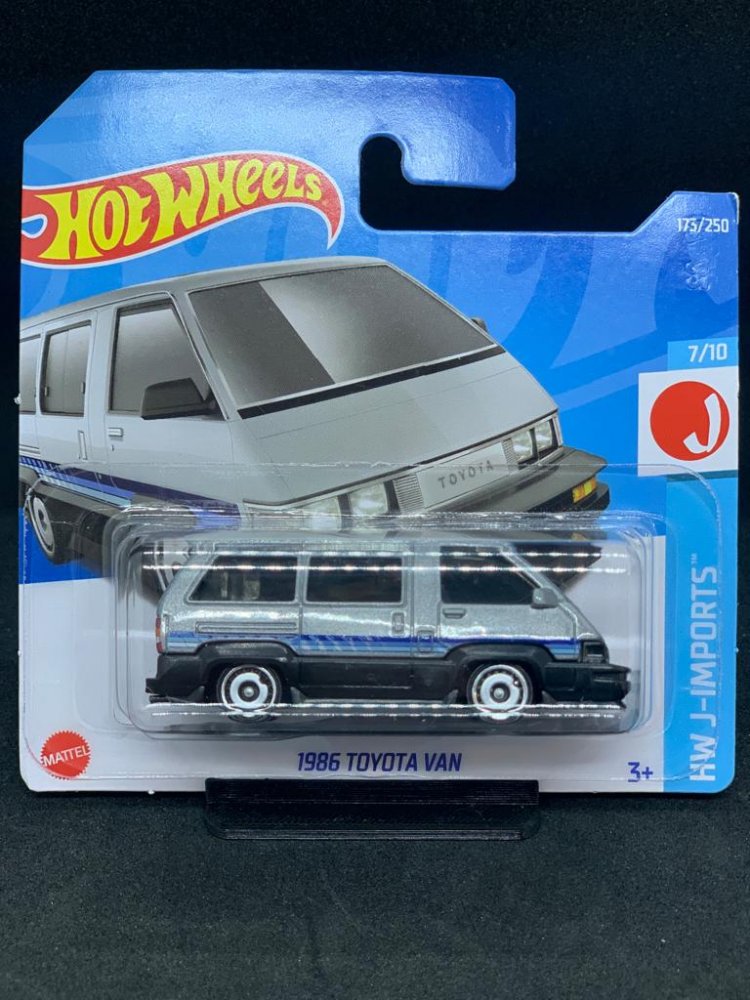 Amazon.com: Hot Wheels 1986 Toyota Van, HW J-Imports 7/10