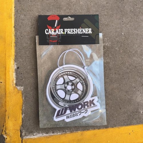Závěsný osvěžovač vzduchu do auta - Work Wheel 01