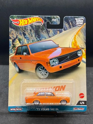 Hot Wheels - 73 Volvo 142 GL - Canyon Warriors - card variant: DAMAGED PACKAGE