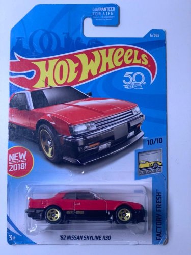 Hot Wheels - 82 Nissan Skyline R30 red