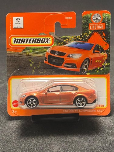 Matchbox - Holden VF Commodore SSV orange