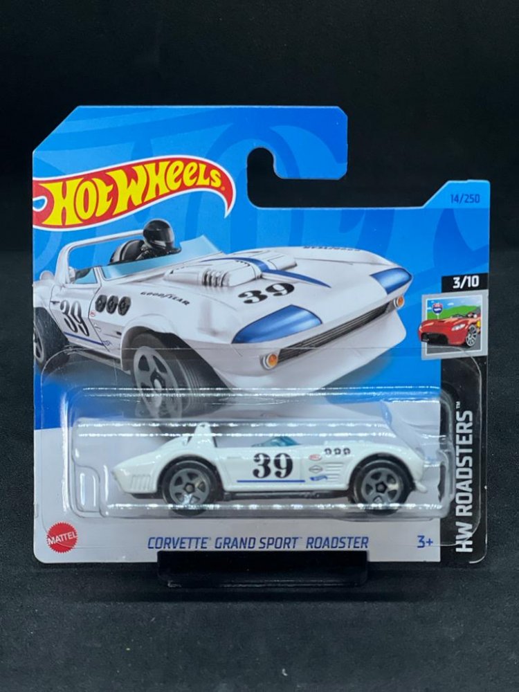 Hot Wheels Corvette Grand Sport Roadster 2021 - Série HW Race Day 3/10 - Échelle 1:64